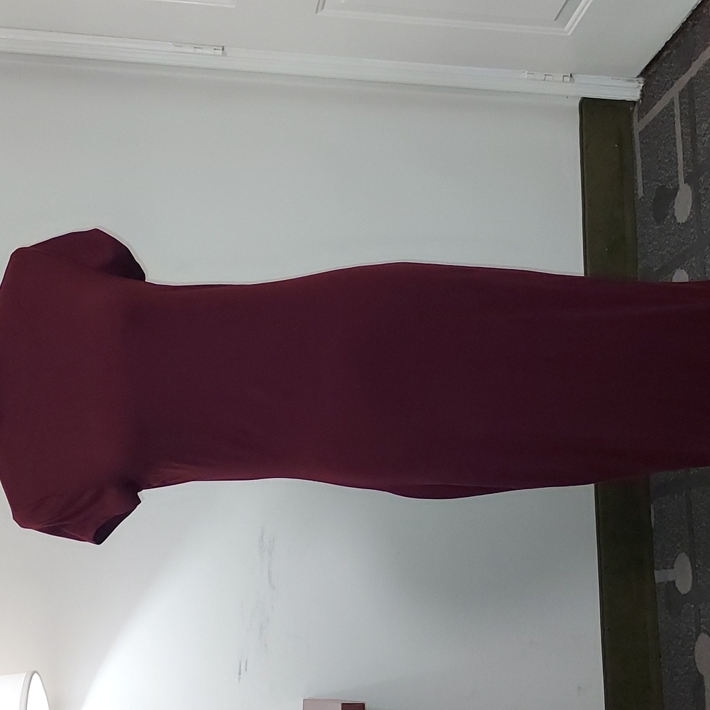 BURGUNDY BODYCON MAXI DRESS ; SIZE L ❤️